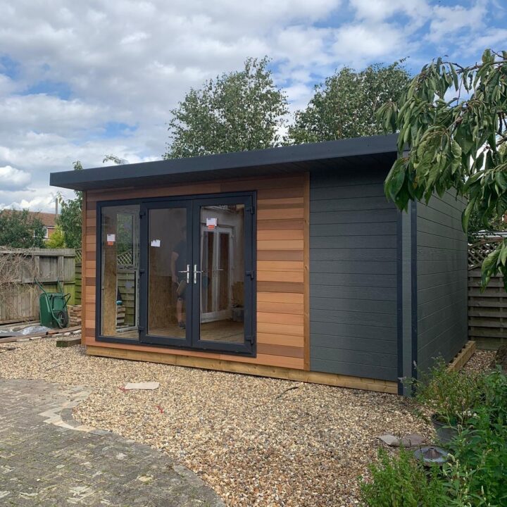 Bespoke Garden Room 3